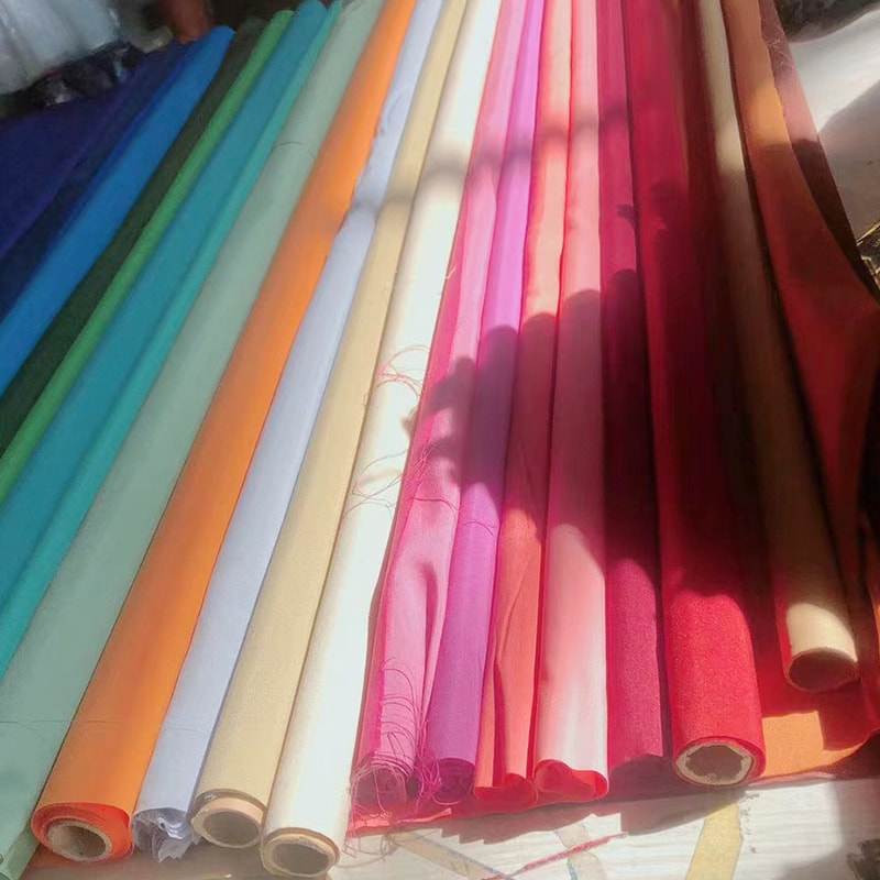 TMIE-08-5-2 112CM Genişlik Hafif 75GSM Özel Renk ve 100'den fazla renk Boyalı Astar Polyester Poplin Kumaş